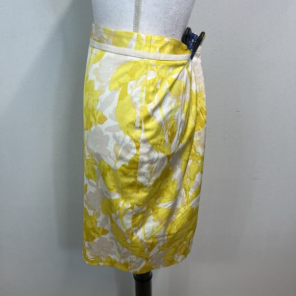 Banana Republic Skirt size 2 Yellow Floral Straight Pencil Knee Wedding Church - Picture 6 of 8